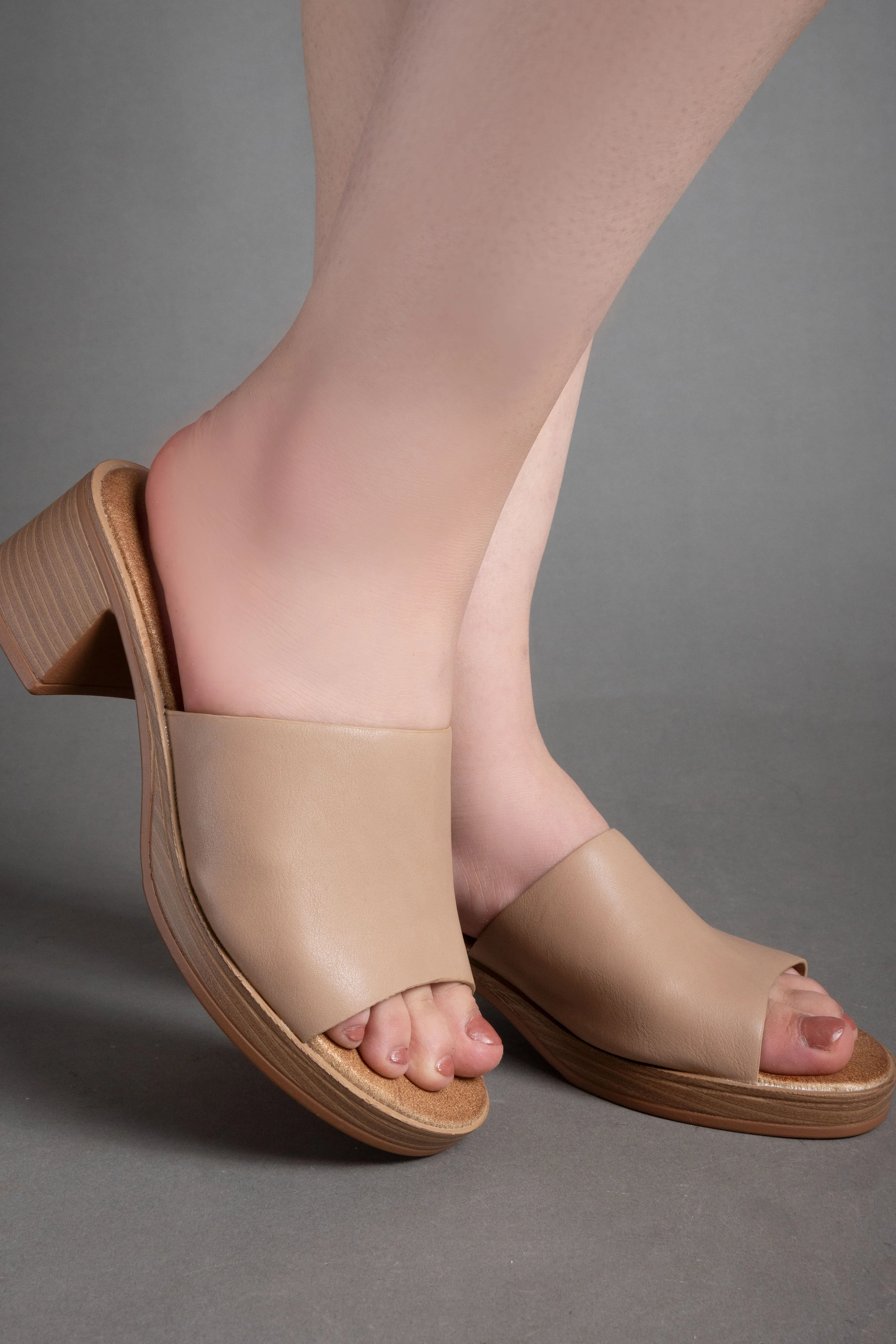 Modern Minimalist Sandals - Khaki