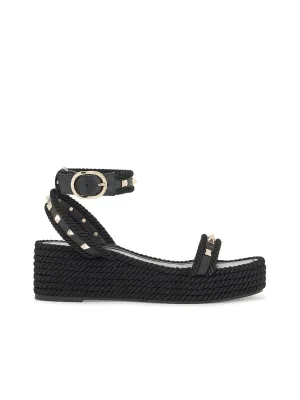 Rockstud Flatform Sandals