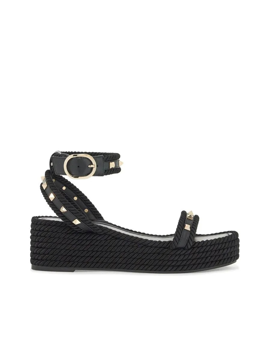 Rockstud Flatform Sandals